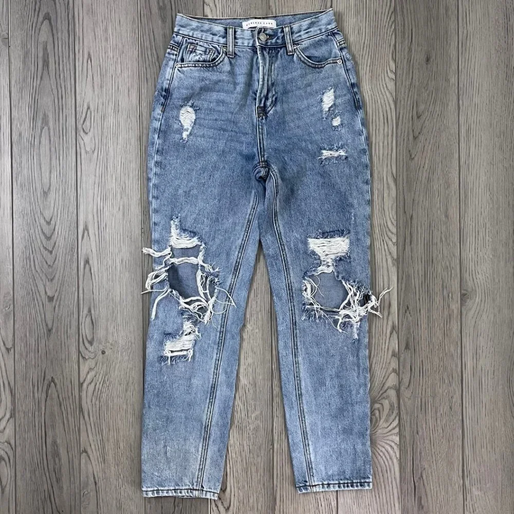 Endless Rose Women's Size 25 Distressed High Rise Denim Cotton Festival Mom Jean